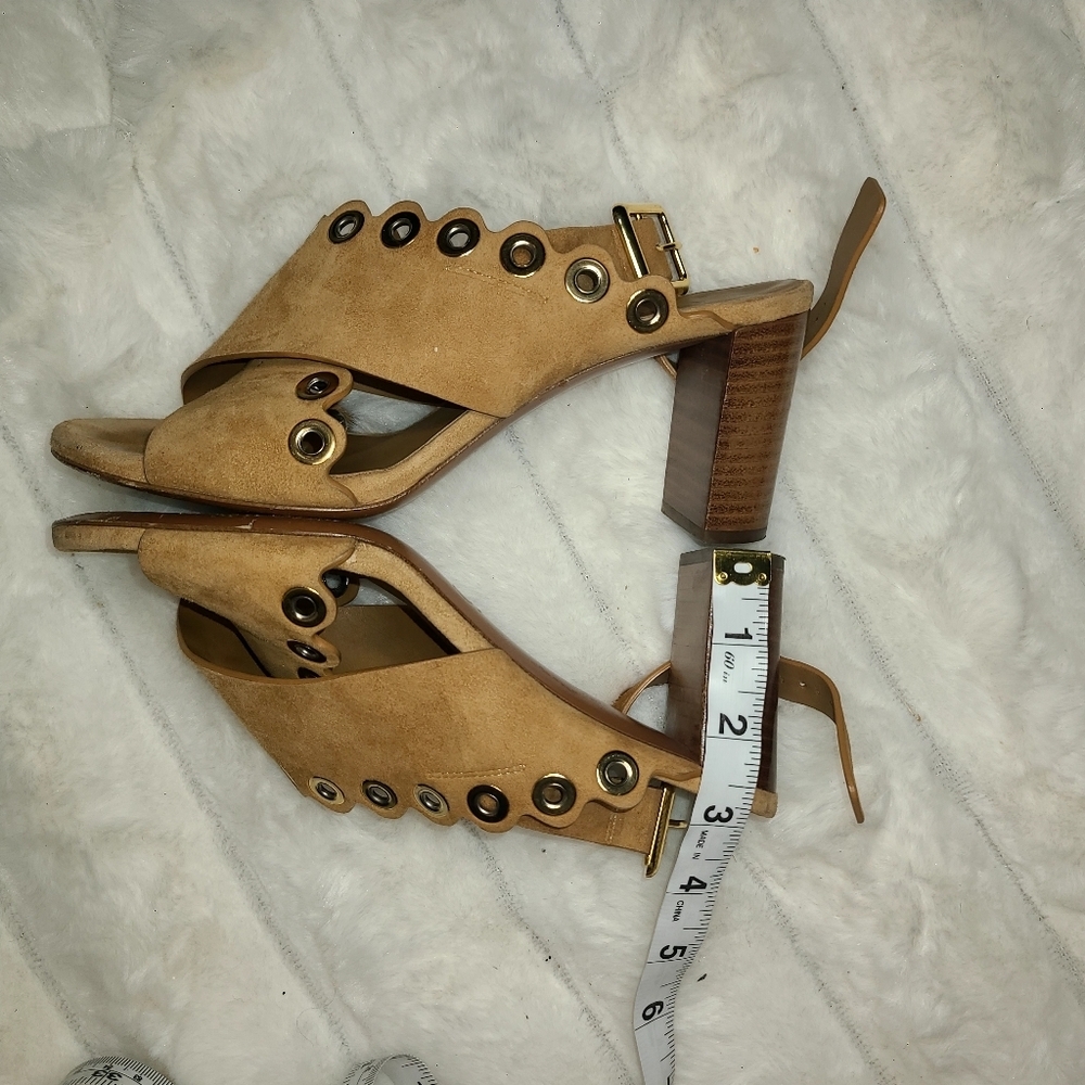 Chloe Tan Slingback Sandals with Cutout Design - Picture 8 of 10